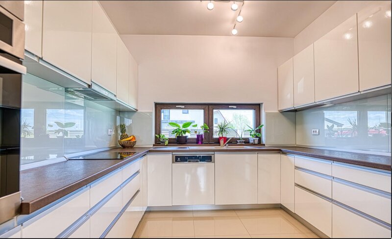 Balotesti, Saftica, Therme, vila noua 2020.