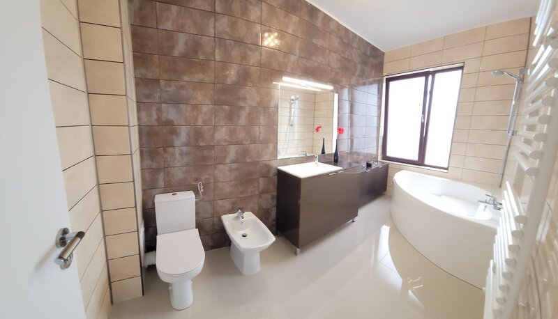 Balotesti, Saftica, Therme, vila noua 2020.