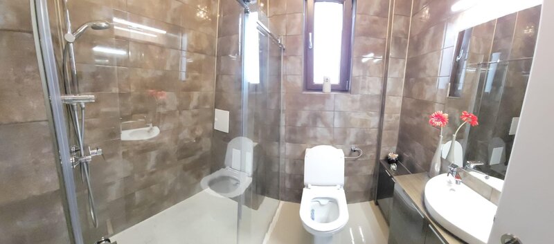 Balotesti, Saftica, Therme, vila noua 2020.